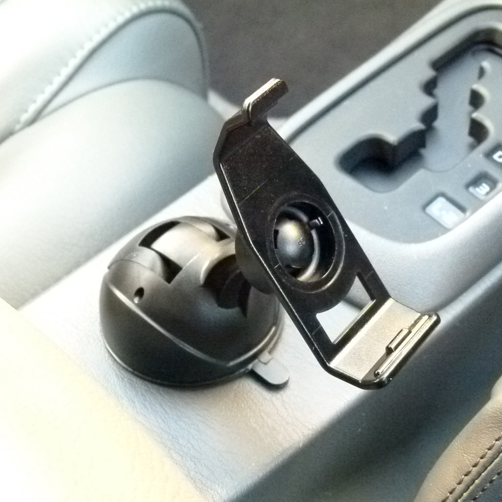 ZS Stick Anywhere Multi Surface Suction Car Dashboard Mount for the Garmin Nuvi 200 series (SKU 10861)