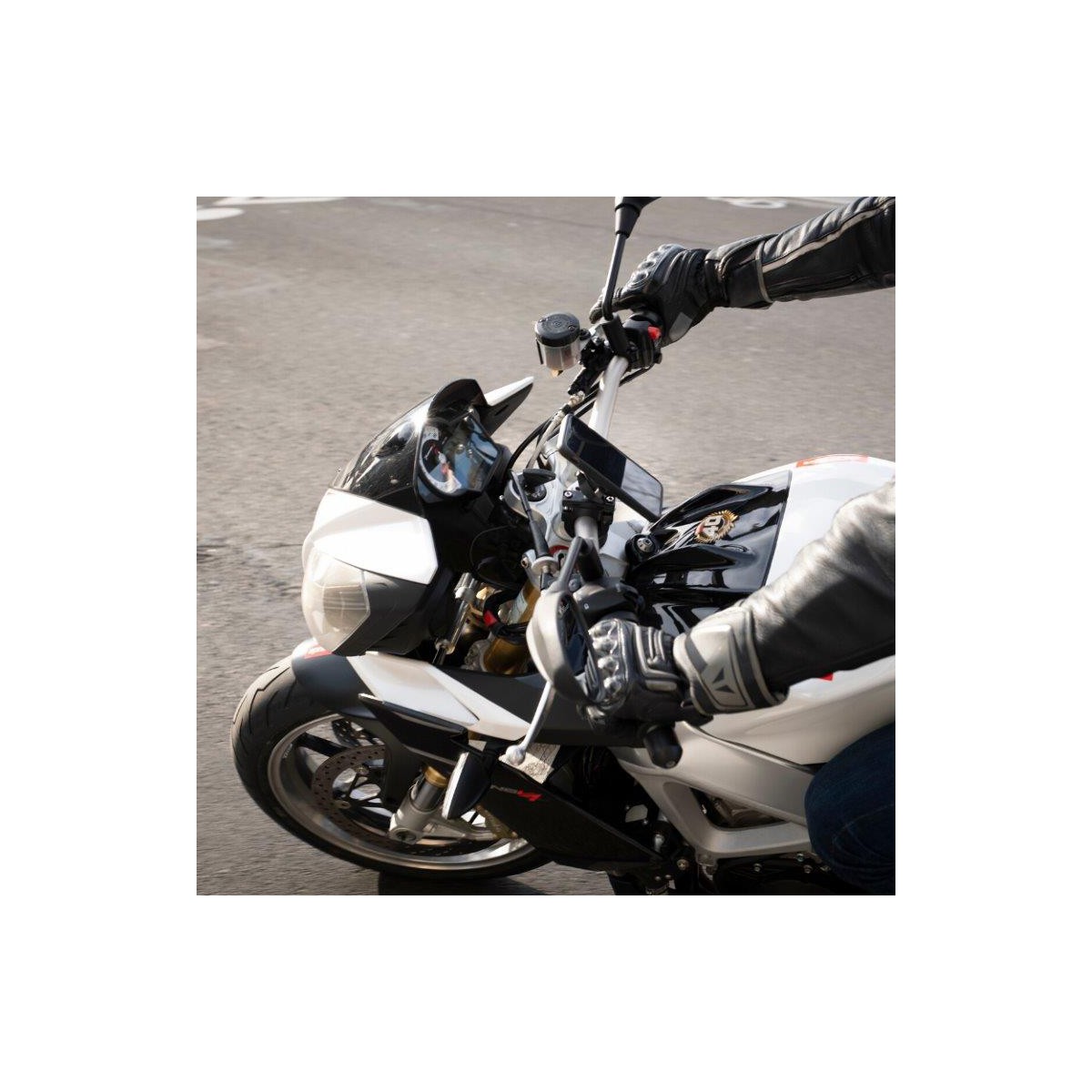 FitClic Neo Motorcycle kit for OnePlus 8 - BuyBits Ltd UK