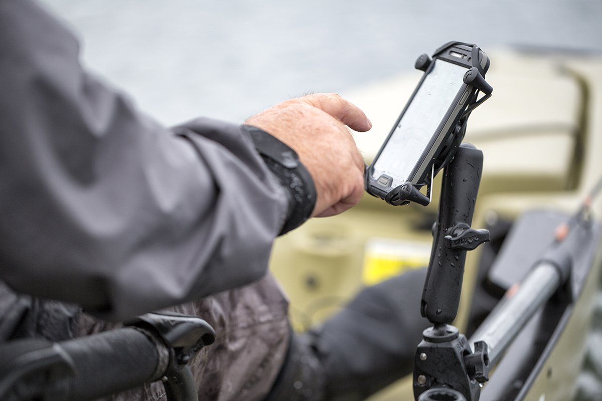 RAM X-Grip Phone Mount with RAM Tough-Claw Small Clamp Base (RAM-B-400-C-UN7U) (sku 50925) - BuyBits Ltd UK